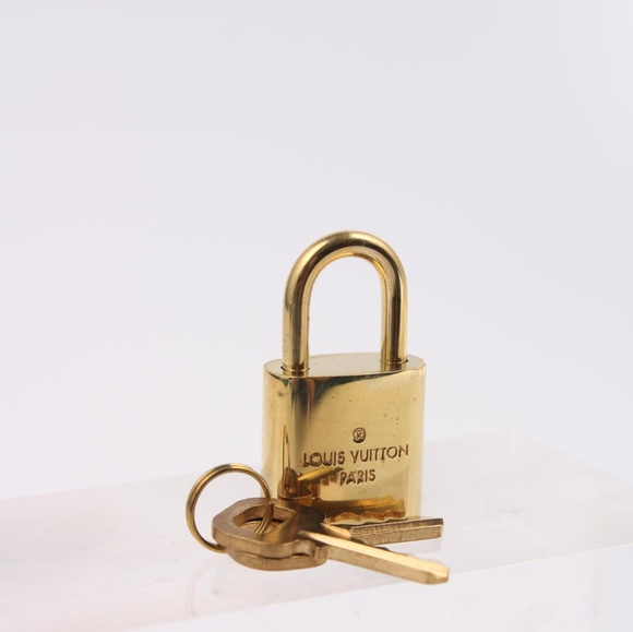 Authentic Louis Vuitton Luggage - Picture 3 of 10